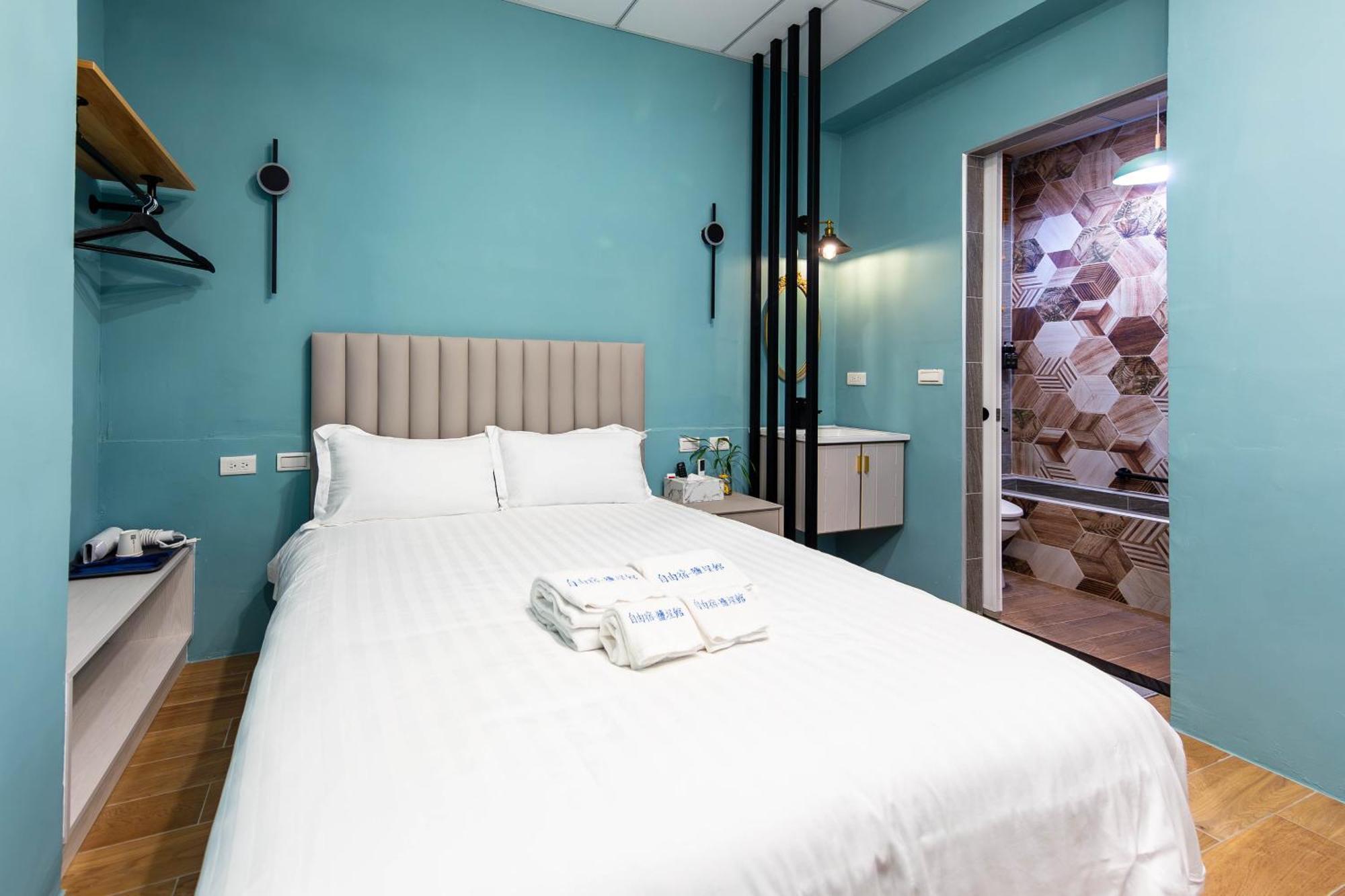 Ez Stay Yancheng Kaohsiung Exterior photo